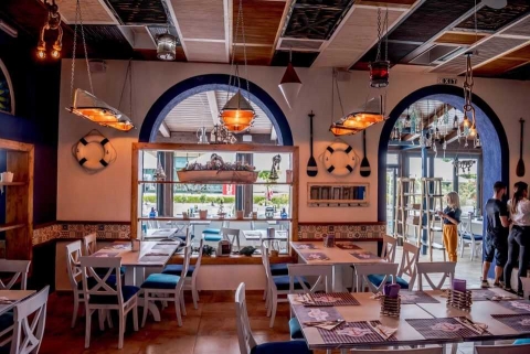 Interior Blue Acqua Mamaia