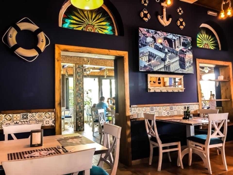 Interior Blue Acqua Mamaia