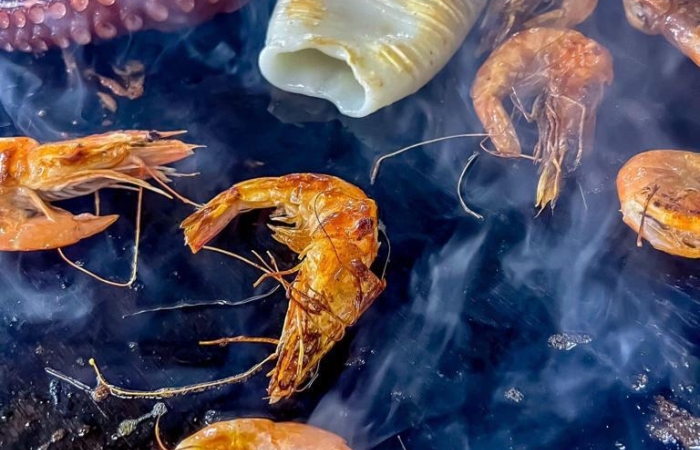 Calamar tub grill cu sos tzatziki