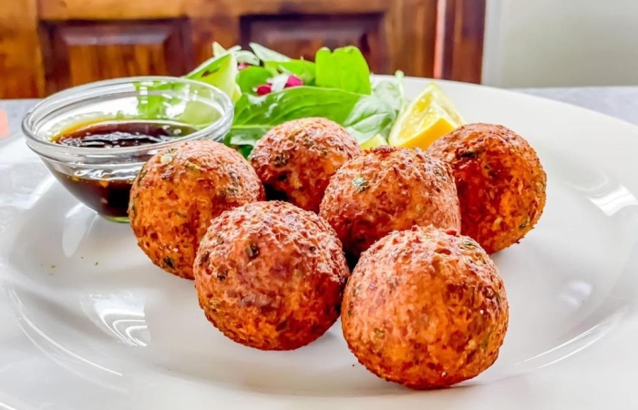 Chiftelute din peste, sos iute