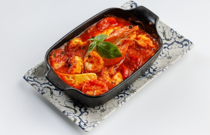 Creveti saganaki