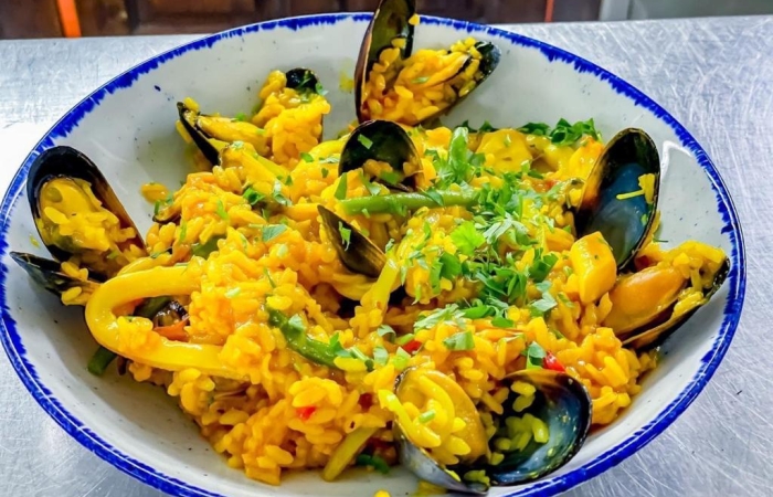 Paella Marisco cu fructe de mare