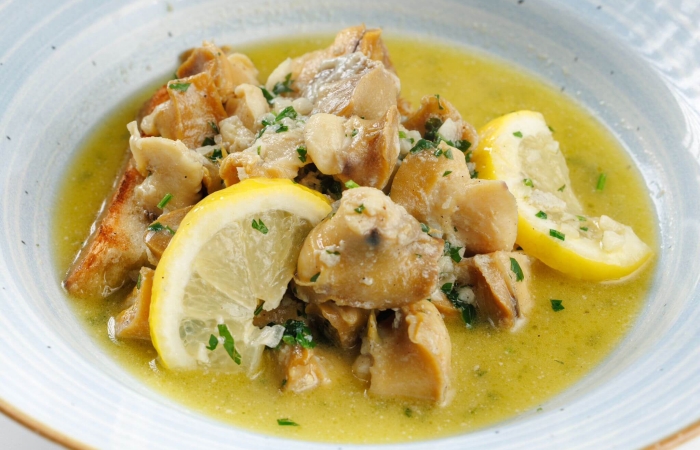 Rapane in sos de vin si lamaie, unt