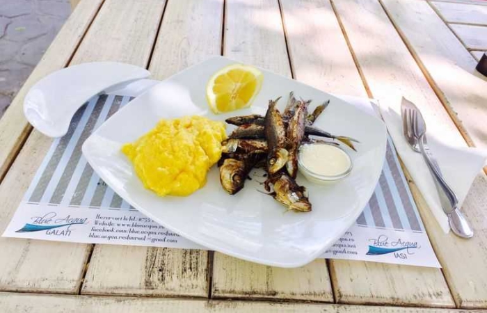 Sardina prajita, mamaliguta si mujdei