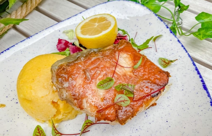 Somn prajit, mamaliguta si mujdei