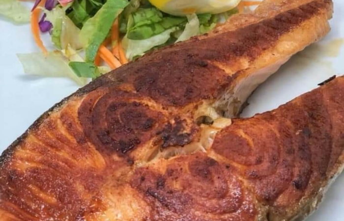 Somon grill, mamaliga, mujdei/sos lamaie