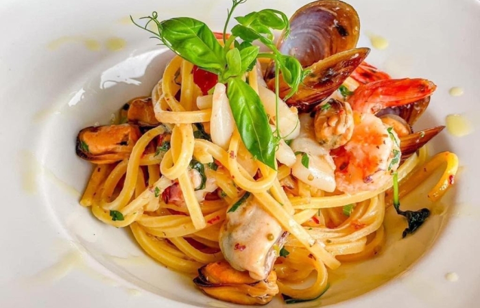 Spaghetti cu fructe de mare