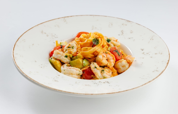 Tagliatelle cu creveti si dovlecei