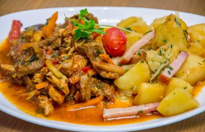 Tigaie cu carnuri mixte aromate