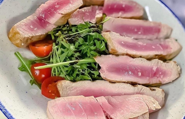 Ton grill, mamaliga, mujdei/sos lamaie